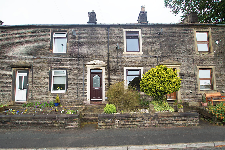 15 Huddersfield Road, Denshaw Bridges Estate Agents