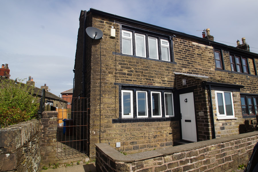 1259 Huddersfield Road Scouthead Bridges Estate Agents