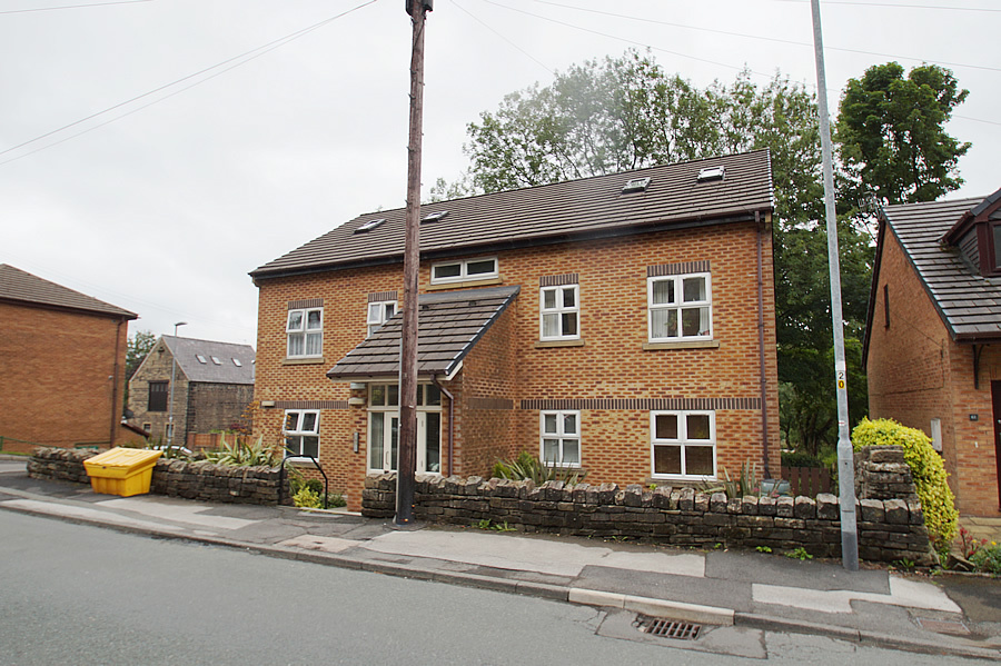 59E Shaw Hall bank Road, Greenfield Bridges Estate Agents