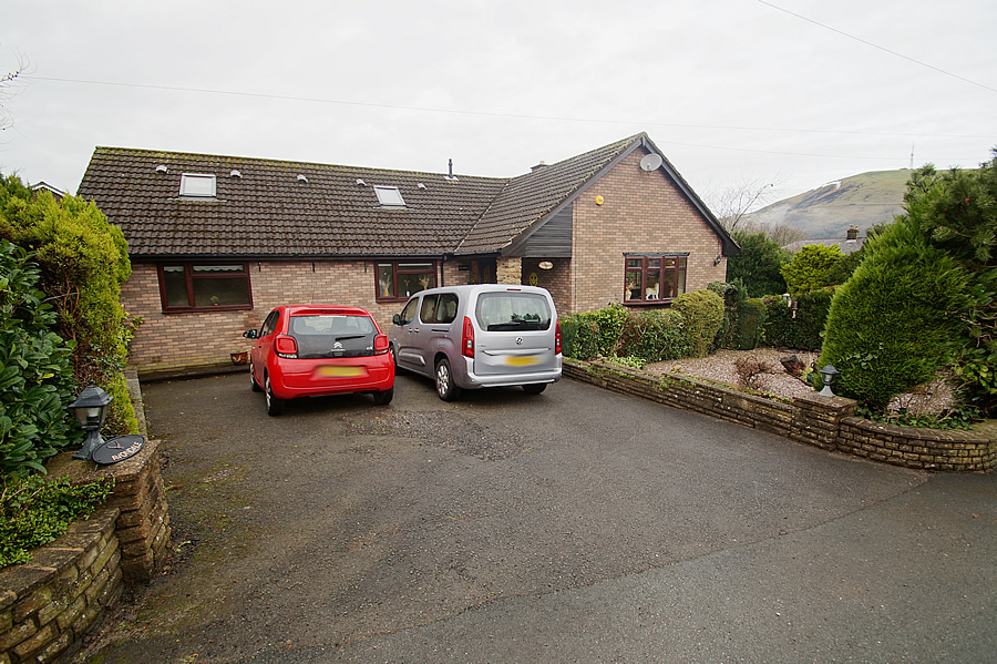 Avondale Horsforth Lane Greenfield Bridges Estate Agents