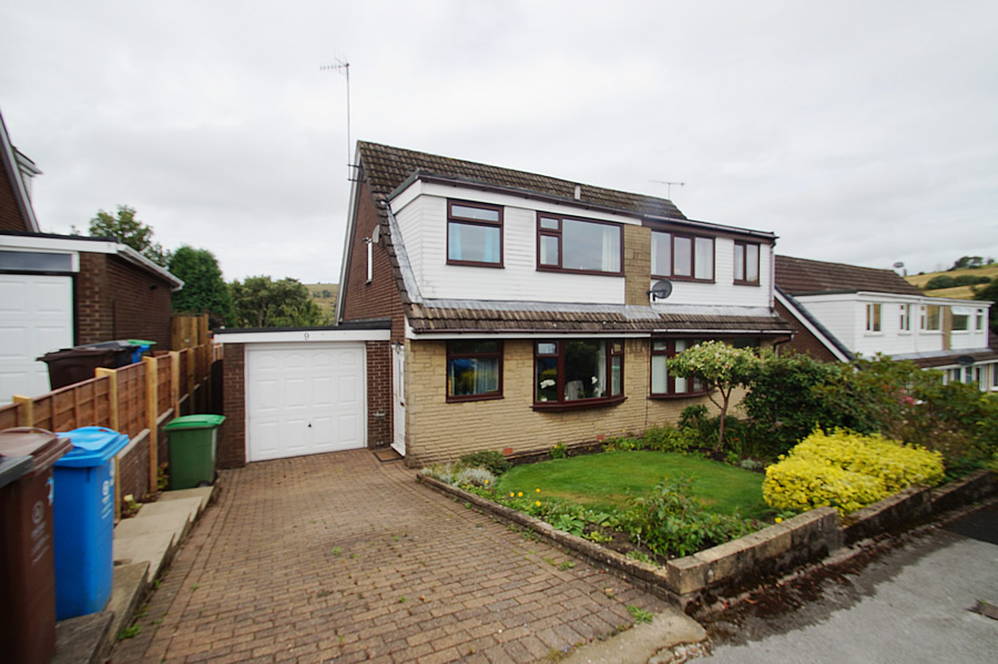 9 Sevenacres, Delph Bridges Estate Agents