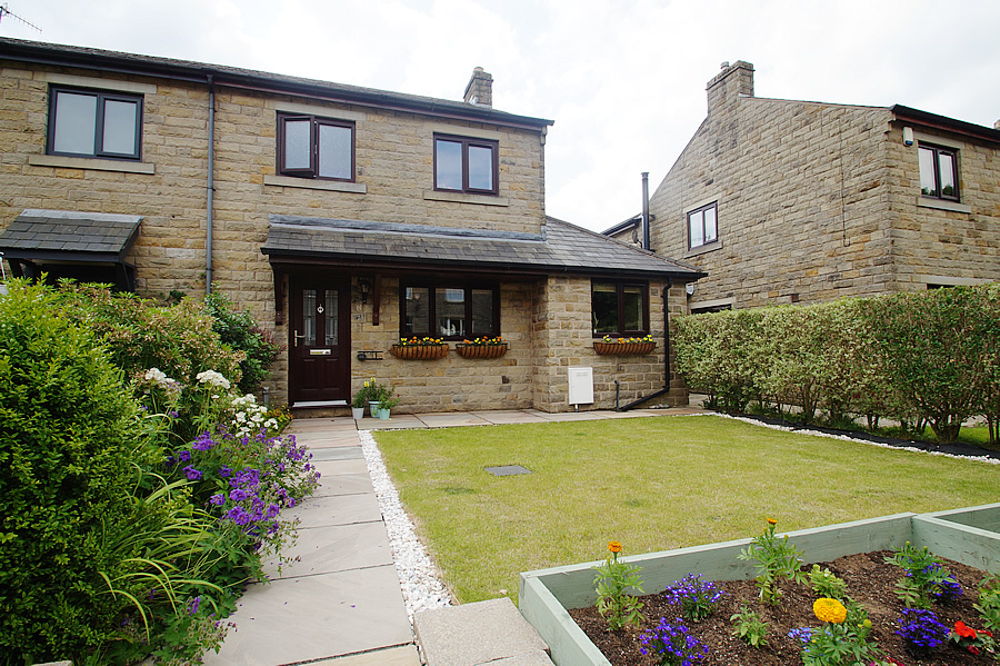 16 Sam Road Diggle Bridges Estate Agents