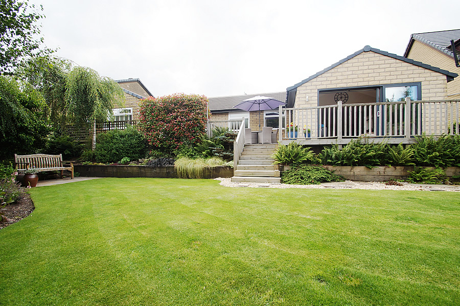 56A Manchester Road, Greenfield Bridges Estate Agents