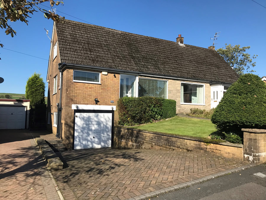 3 Lichfield Close Denshaw Bridges Estate Agents