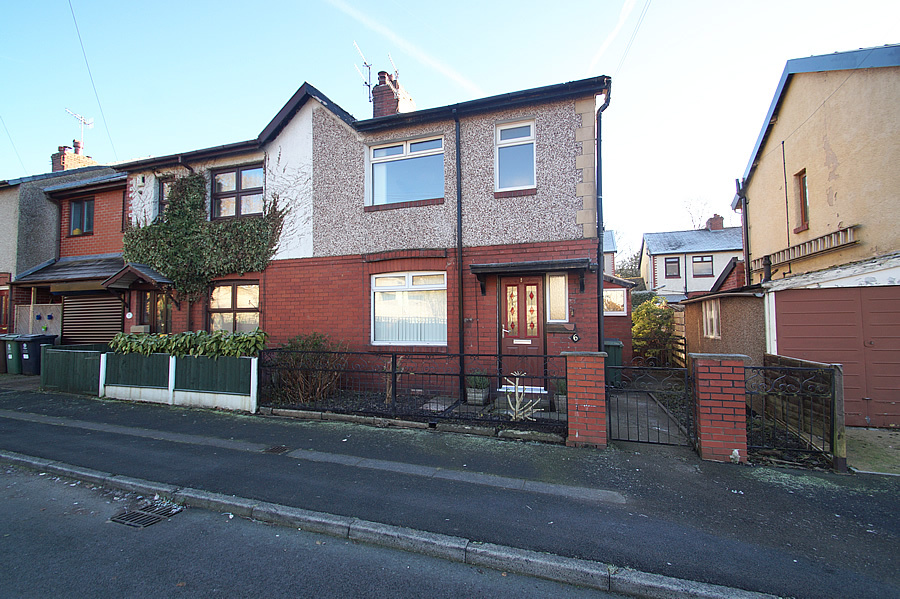 6 South Avenue Greenfield Bridges Estate Agents